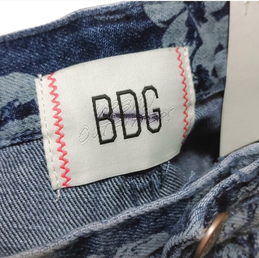 BDG A-Line High Waist Surfer Blue Floral Print Denim Shorts Women's Size 29 - Picture 10 of 12